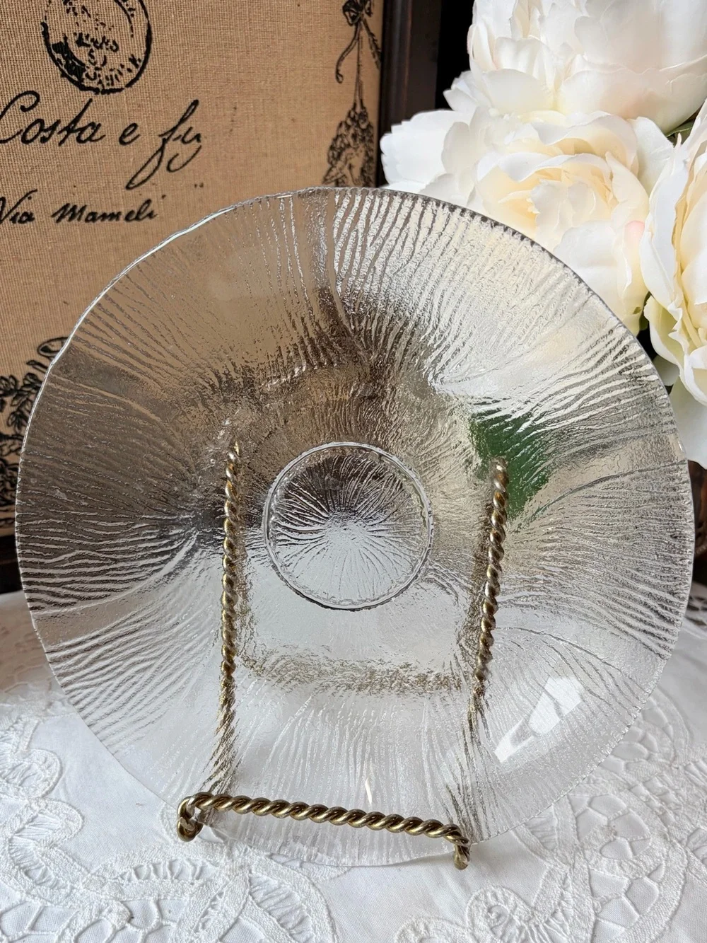 Clear glass textured 8 inch plate